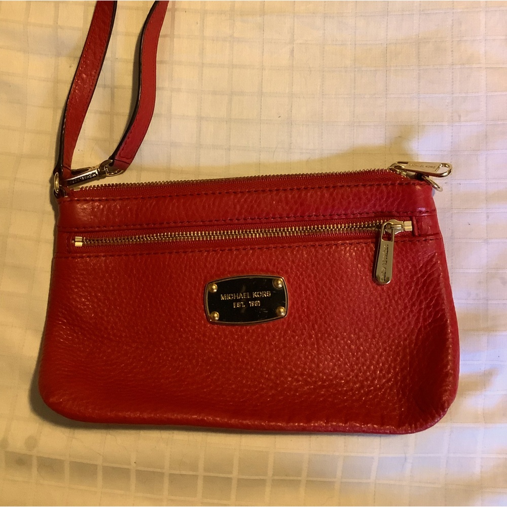 Michael Kor wristlet